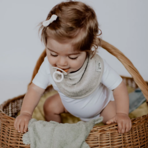 Bandana triangle en bambou Timboo (Feather Grey)