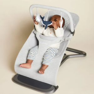 Relax bouncer Evolve Ergobaby (gris clair) (+ arche incluse)