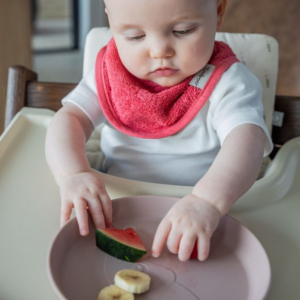 Bandana triangle en bambou Timboo (Raspberry Rose)