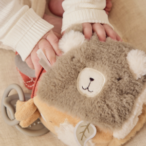 Cube d'activités en tissus Noukies 'Fluffy'