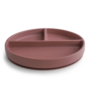 Assiette en silicone à ventouse/compartiments Mushie (Woodchuck)